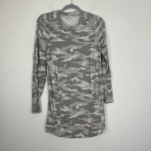 Athleta Woman’s Gray Camo Lux Balance Tunic Top Long Sleeve Size Small